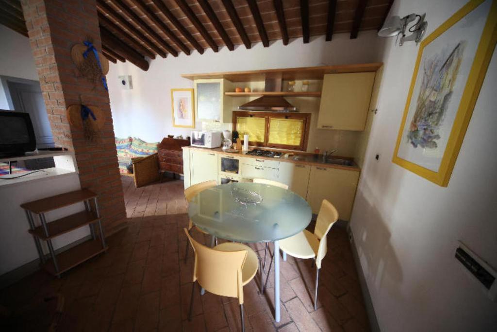 Vigna Lontana Villa Montescudaio Habitación foto
